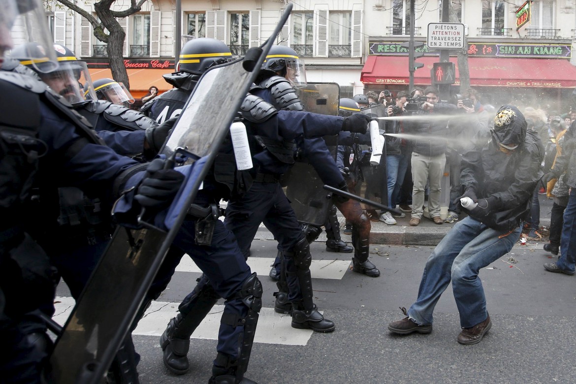 Parigi, la guerriglia che non c’era