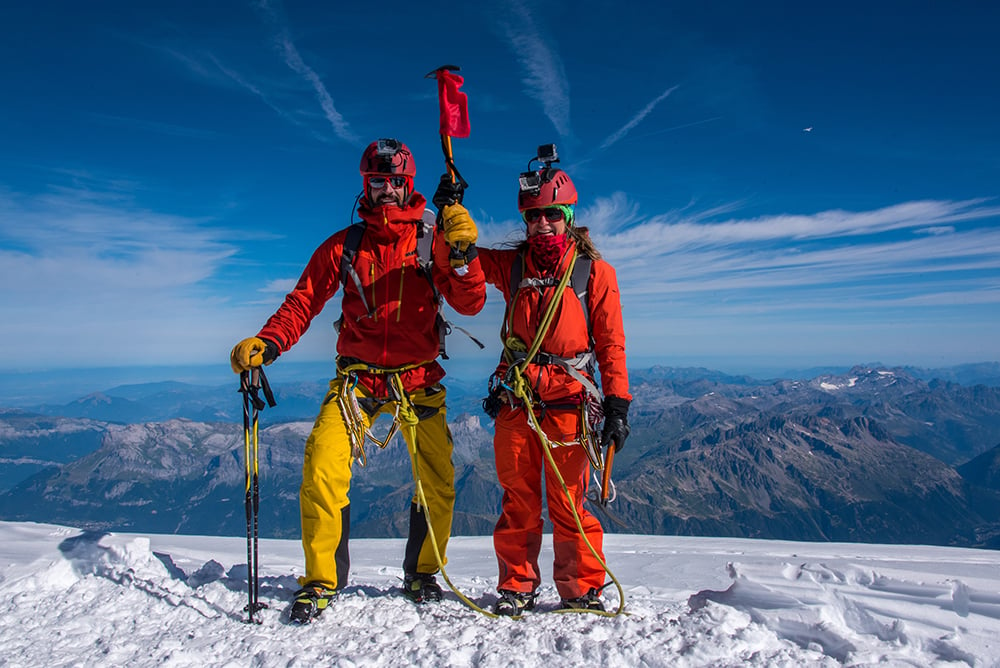 gianluca zambrotta e la guida giovanna mongilardi sul monte bianco foto raidue