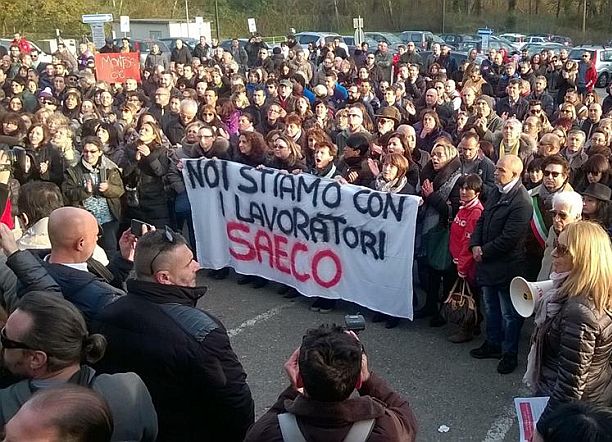 Caffè amaro per le tute blu Saeco