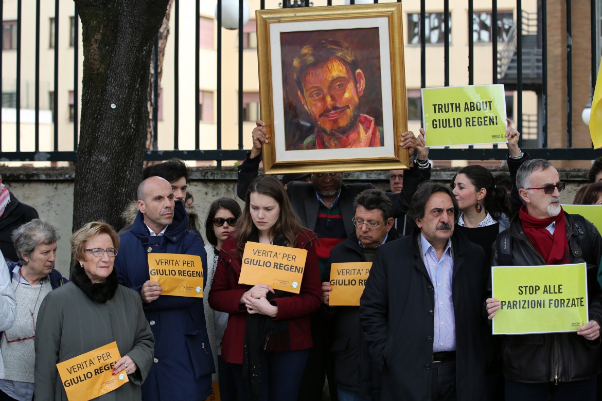 Regeni: l’Egitto contesta l’autopsia italiana. Ma invita gli inquirenti al Cairo