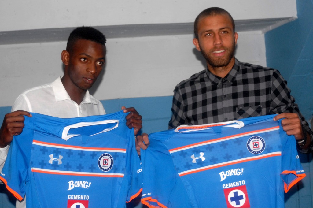 A Cuba un pallone sfonda un muro