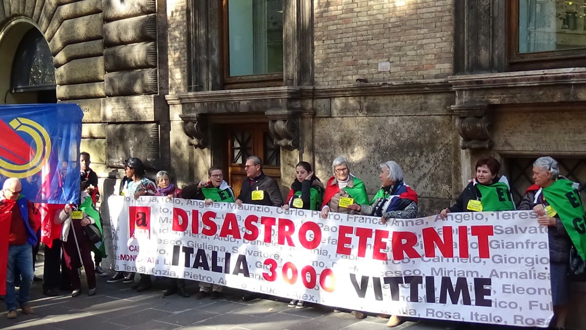 «Seimila vittime l’anno, subito un Piano amianto»