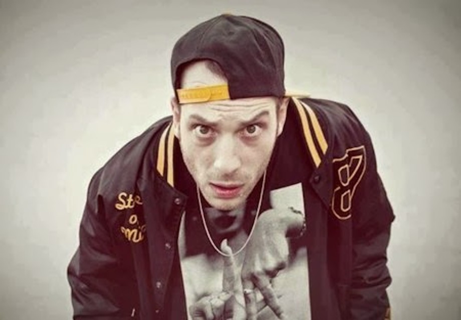 Minacce a Clementino, ai domiciliari il cantante Enzo Di Palma