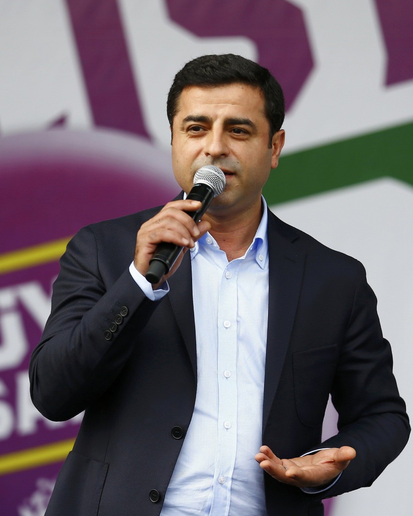 Demirtas: la mossa di Erdogan è anti-costituzionale e autoritaria