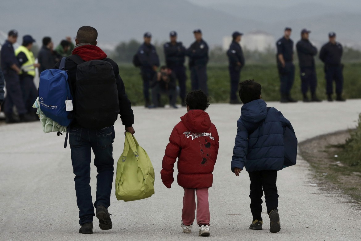 Per i 10mila di Idomeni si spegne la speranza