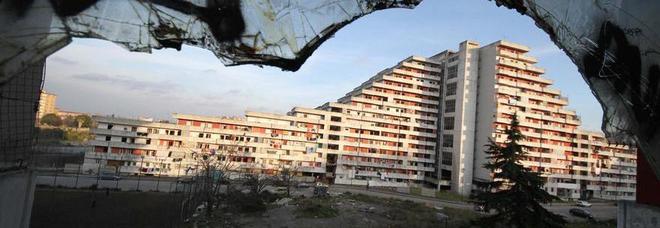 Scampia, al via la demolizione. Resterà solo la Vela Celeste