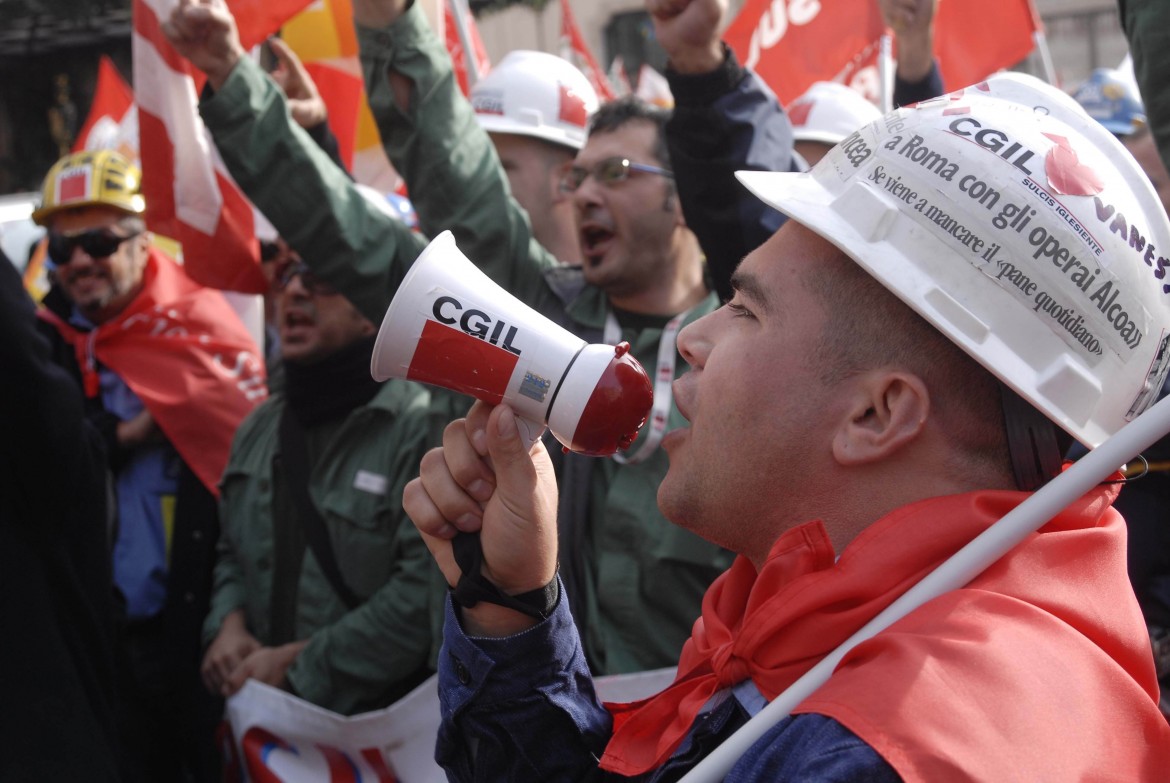 Se la sinistra non mette al centro il lavoro