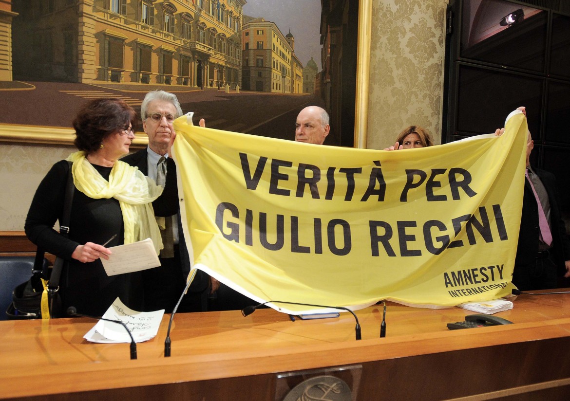 «Per Giulio, azioni. Basta parole»