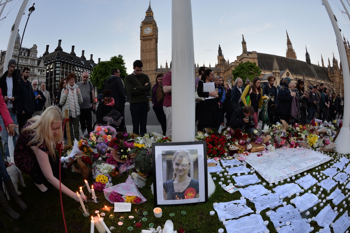 In tribunale il killer di Jo Cox: «Chiamatemi Morte ai traditori»