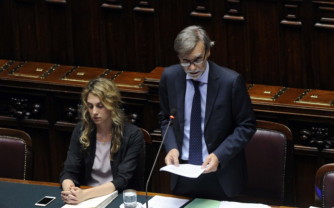 Delrio: «Subito altri 1,8 miliardi per i treni regionali»