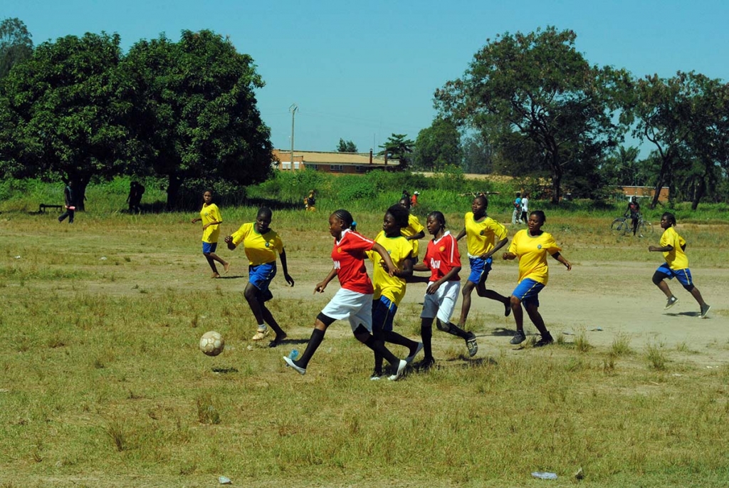 L’Africa tragicomica sui campi di calcio