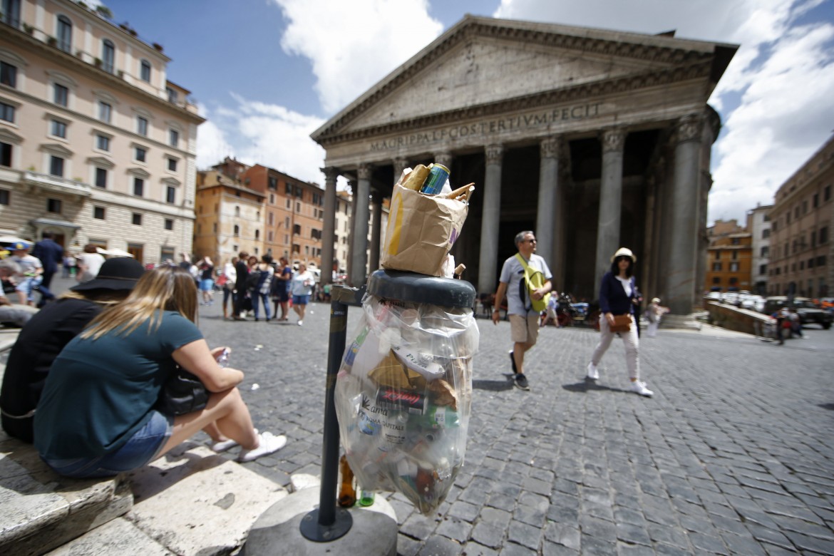 Roma caput rifiuti, la rivolta dei sindaci