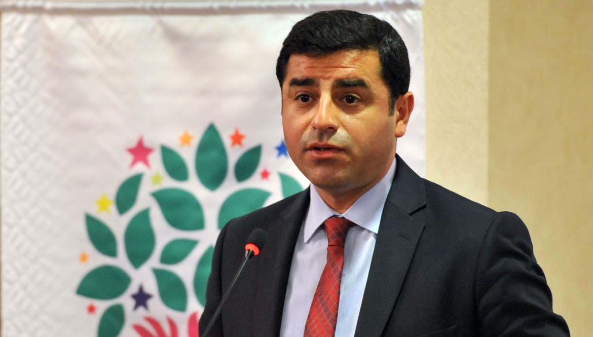 Demirtas rischia 5 anni, caccia all’ex star turca Sukur