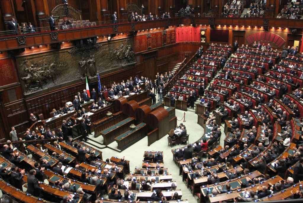 Lo sguardo della Corte sul parlamento