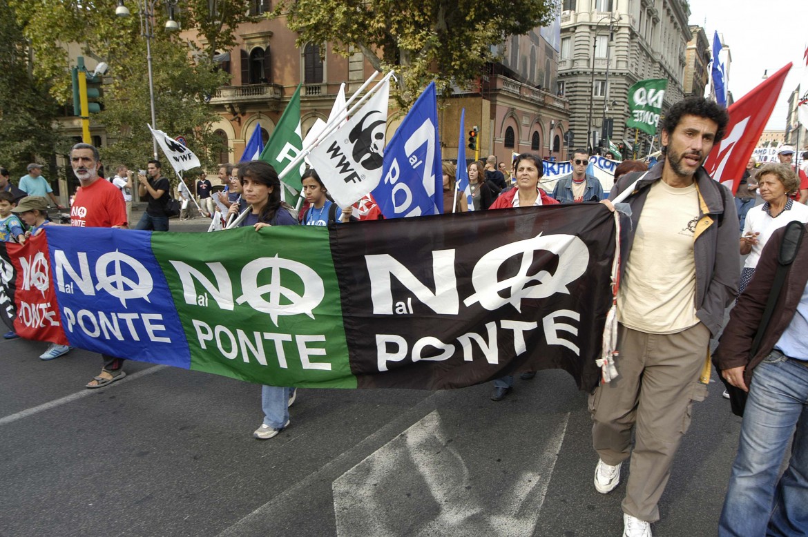 Blitz di Salvini sul Ponte di Messina: per il progetto salta il termine di luglio