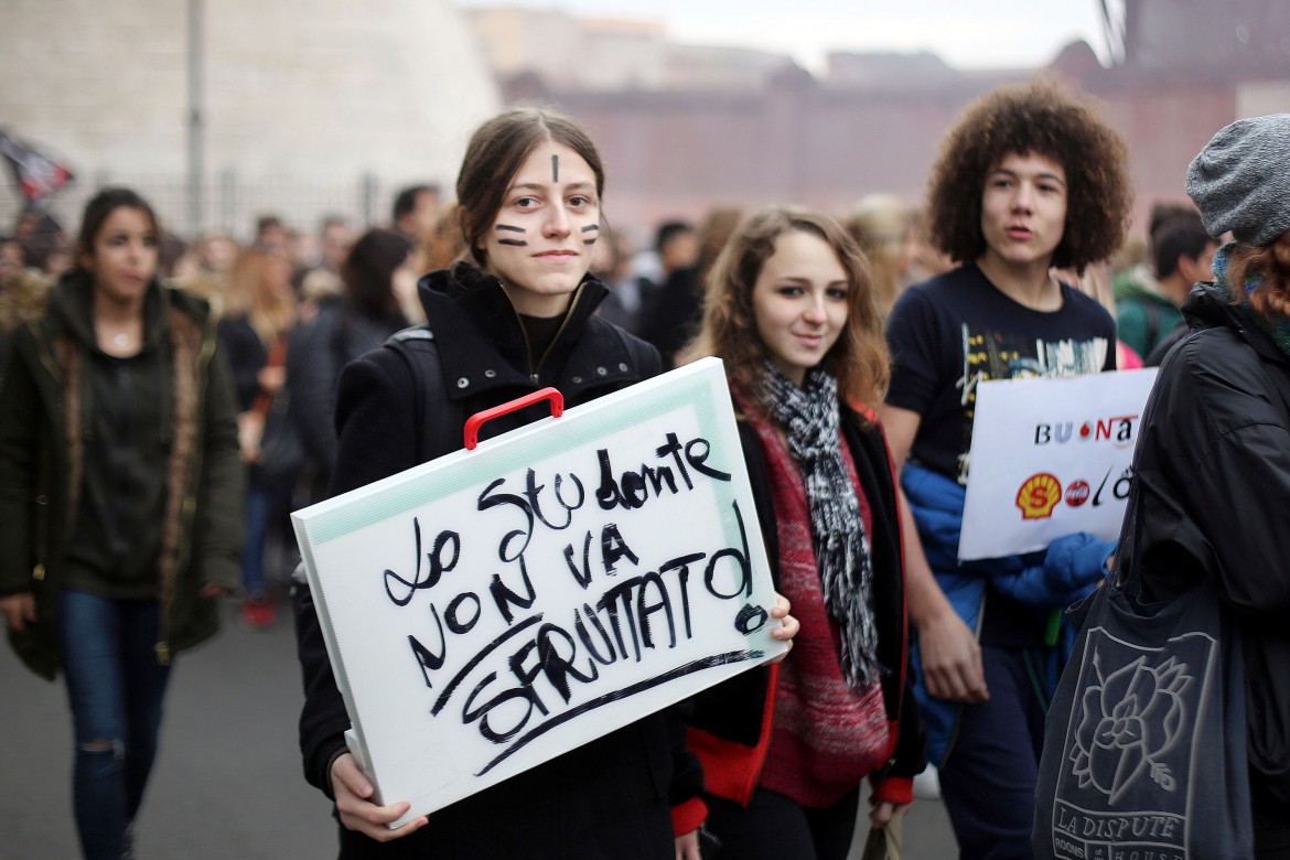 Buona scuola e referendum, 70mila No scendono in piazza in tutta Italia