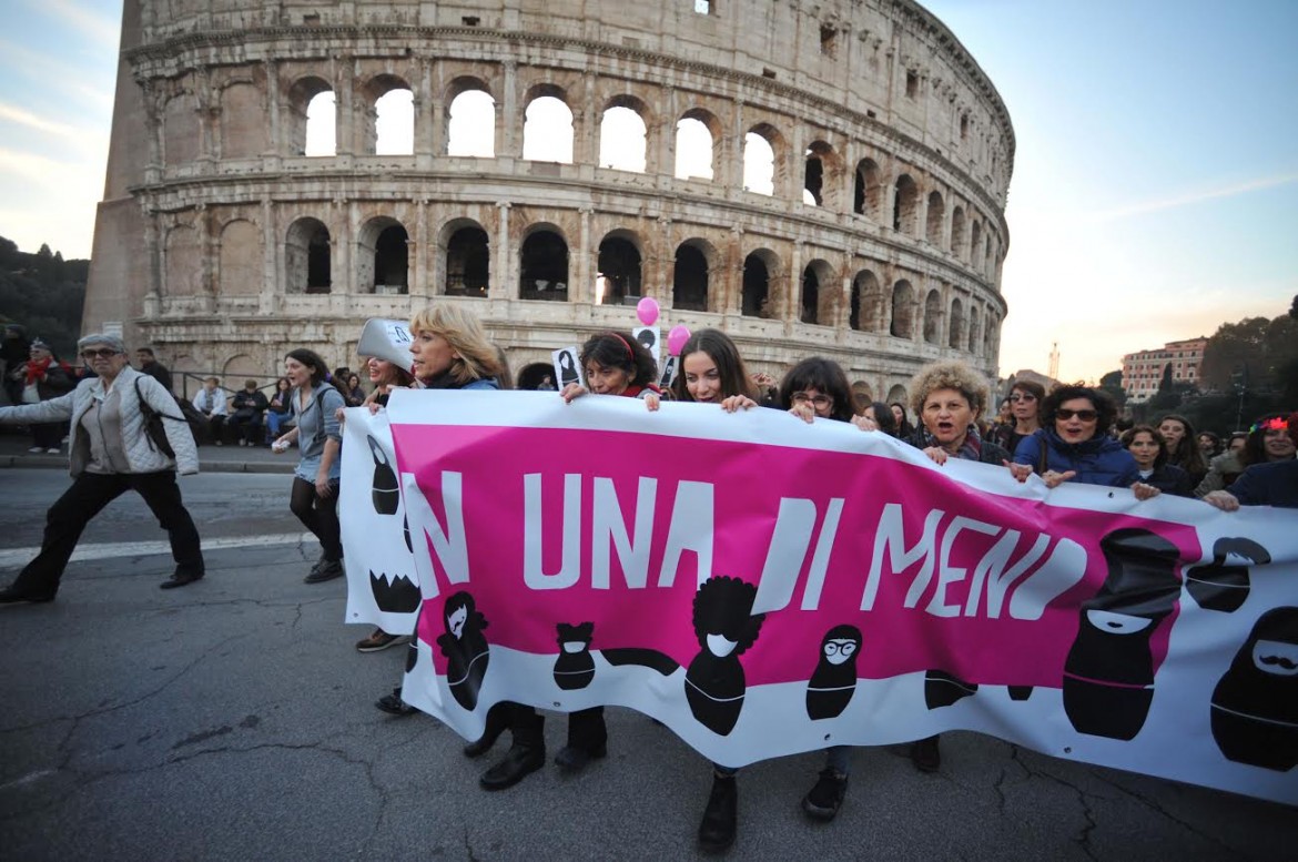 A Roma la carica delle duecentomila contro la violenza