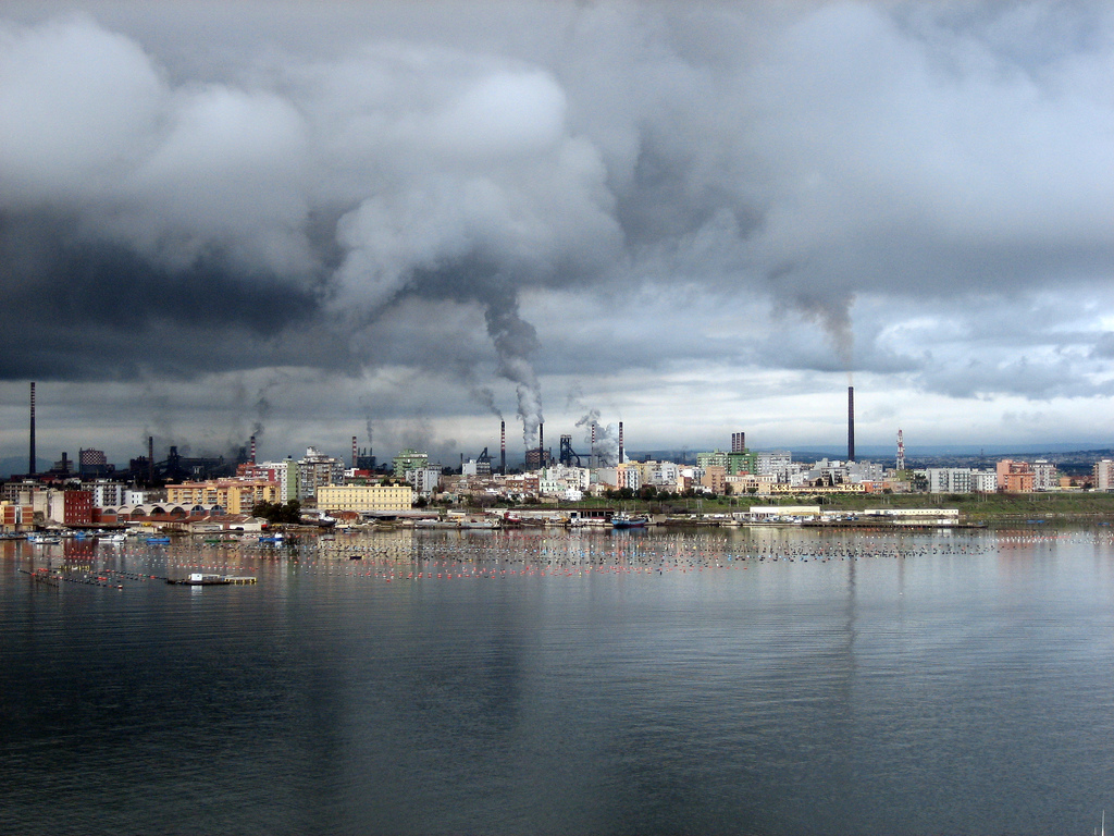 Mittal per le basse emissioni, Acciaitalia abbatte il carbone ma non lo elimina