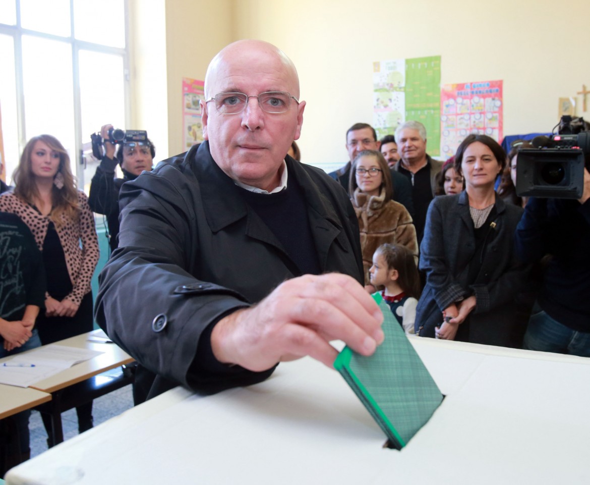 Boom di No nella Calabria di Oliverio. Ora chi inaugurerà la Salerno-Reggio?