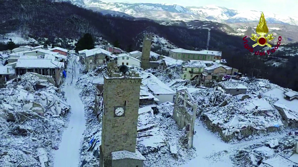 Terremoto, neve e gelo sull’Appennino. E la terra trema ancora