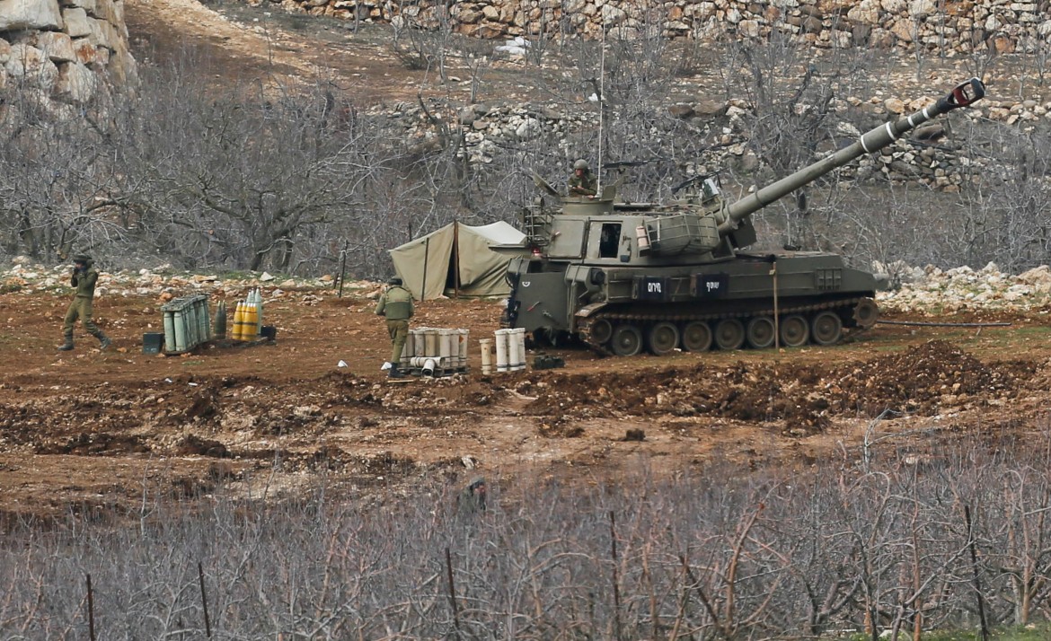 Attacco alla base aerea di Mezze. Damasco accusa Israele