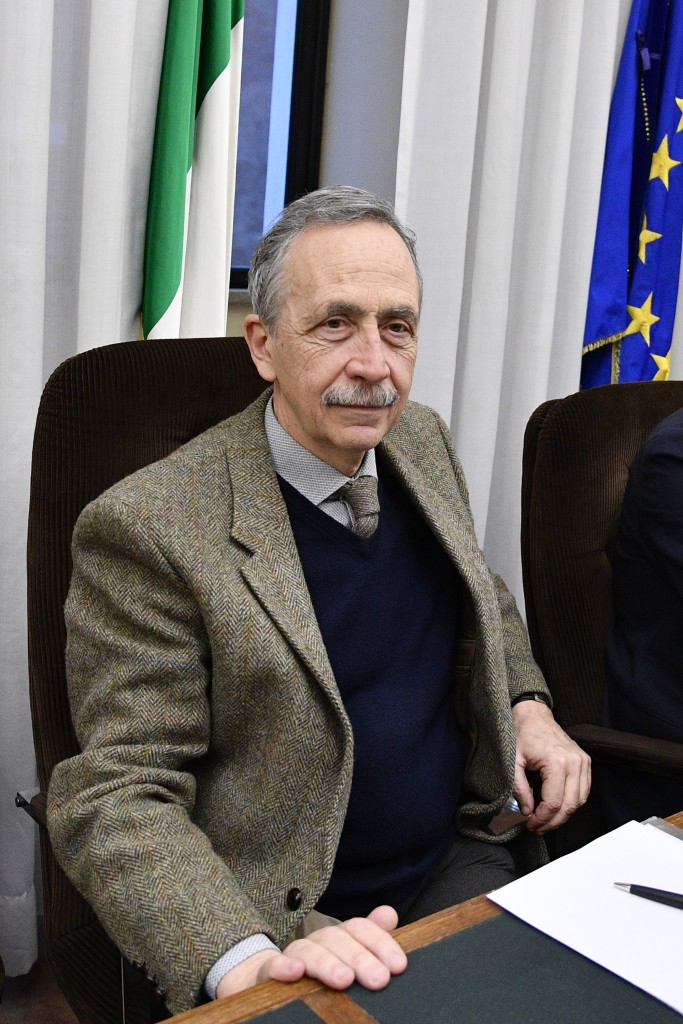 Berdini appeso alla riserva diserta la giunta capitolina