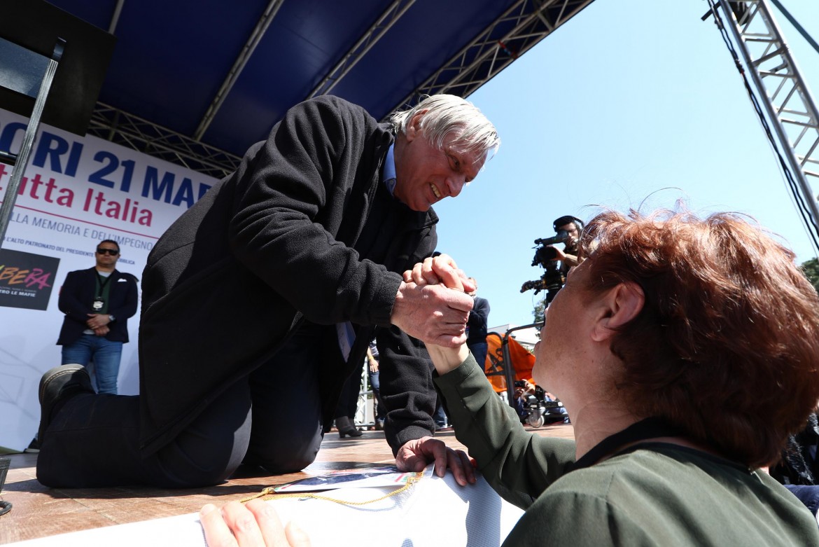 Con Libera contro le mafie. A Locri spunta l’arcobaleno