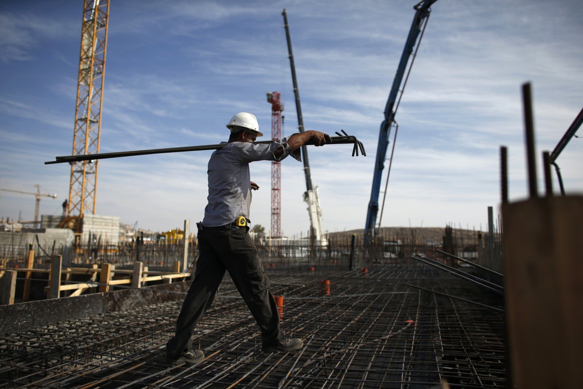 «L’Ape condanna gli edili fino ai 70 anni in cantiere»