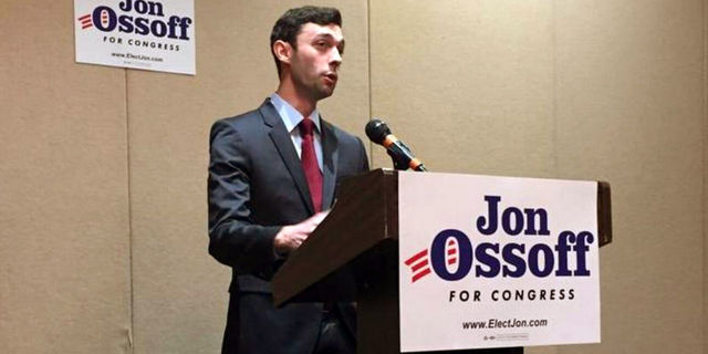 Il «sanderista» Jon Ossoff straccia la candidata repubblicana