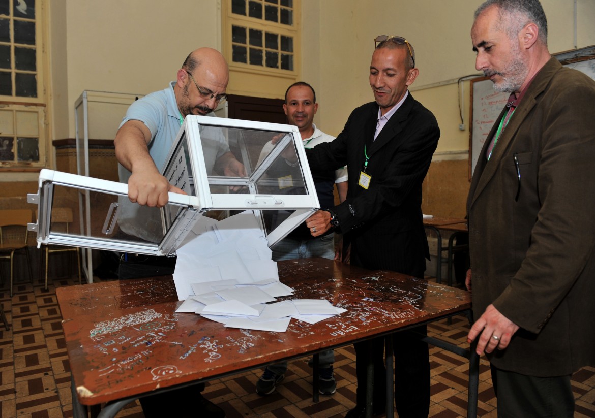 Il boicottaggio dei giovani vince le elezioni in Algeria