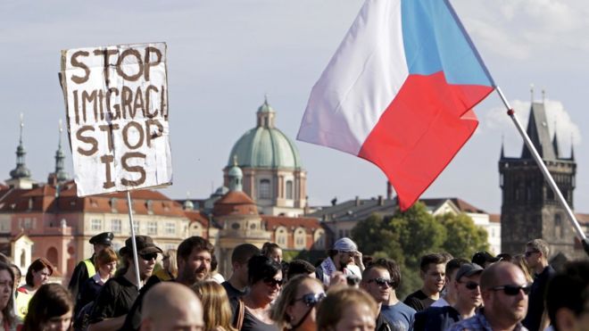 Praga: «Non prendiamo rifugiati fino alle elezioni di ottobre»