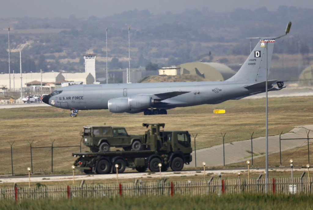 Berlino via da Incirlik. E Ankara manda le truppe in Qatar