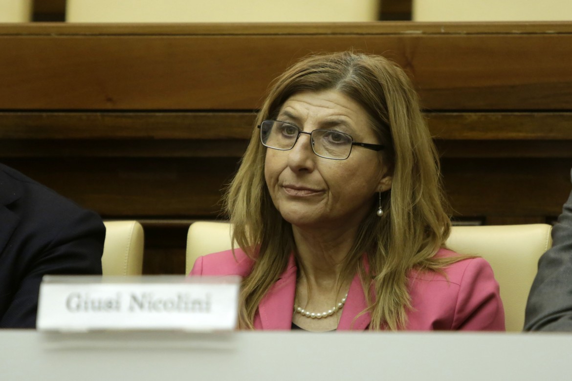 Giusi Nicolini non ce la fa, la sindaca-simbolo arriva solo terza