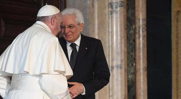 Tortura, Mattarella esorta il parlamento: «Tutelare di più le vittime»