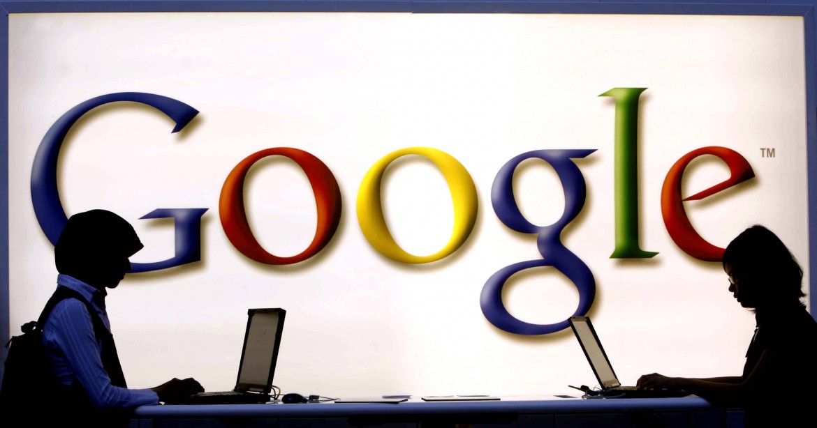 Google deve rimuovere i contenuti falsi