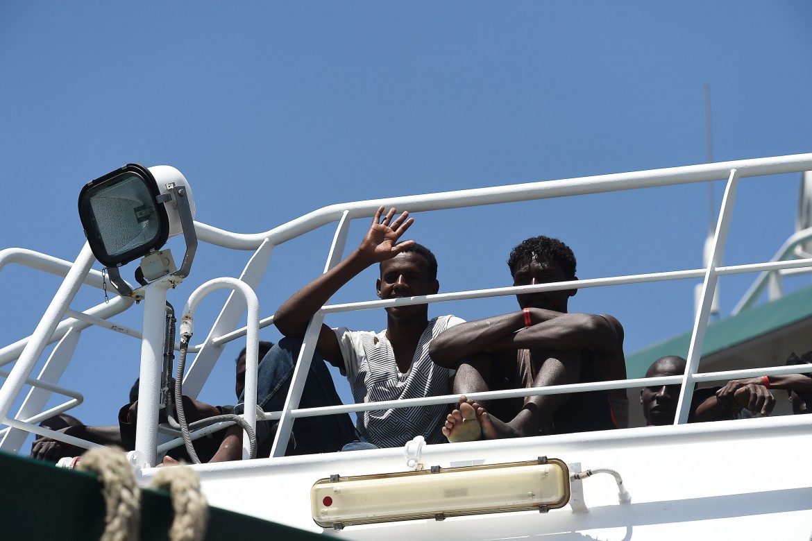 Migranti, il gran rifiuto di Francia e Spagna alle richieste italiane