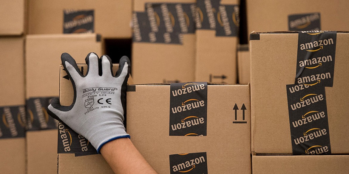 Ok al contratto della logistica per i fattorini Amazon