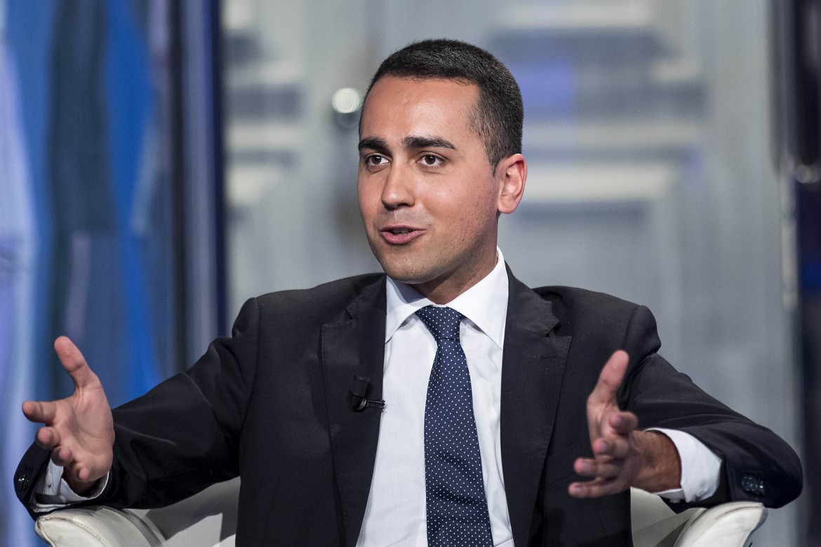 Nazionalismo light in salsa cospirazionista: Di Maio in tour