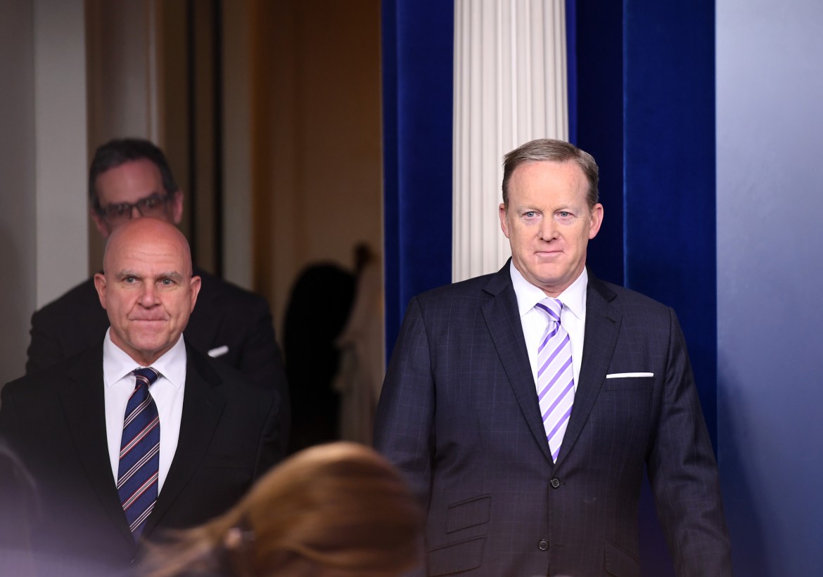 Si è dimesso Spicer, il portavoce di Donald Trump