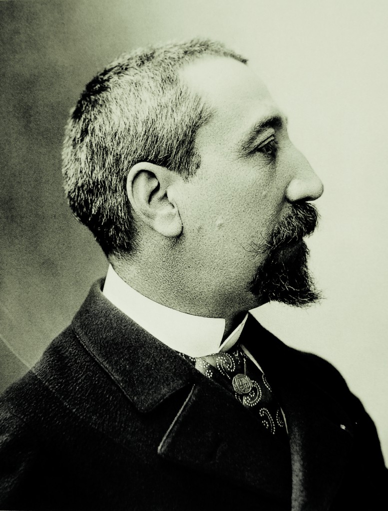 Anatole France, piovono angeli su Parigi