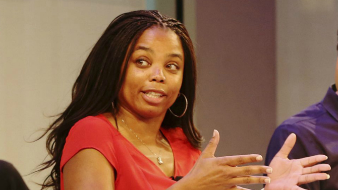 La giornalista tv Jemele Hill  contro Trump, «È un razzista»