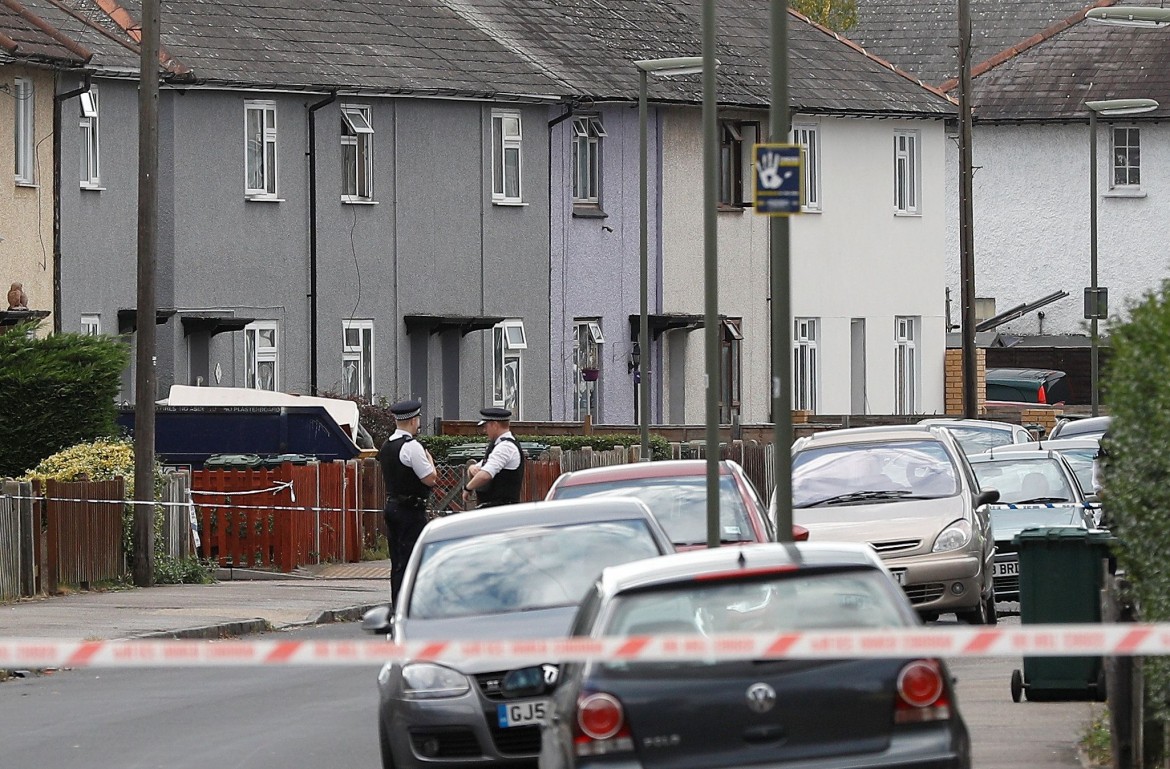 Arrestato un diciottenne a Dover. Allerta al massimo, Londra militarizzata