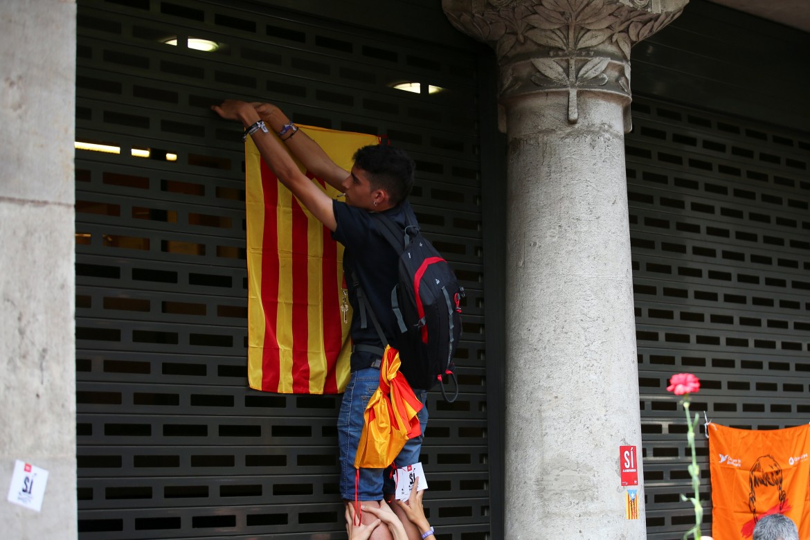 Il pugno duro di Madrid, arresti scelti a Barcellona