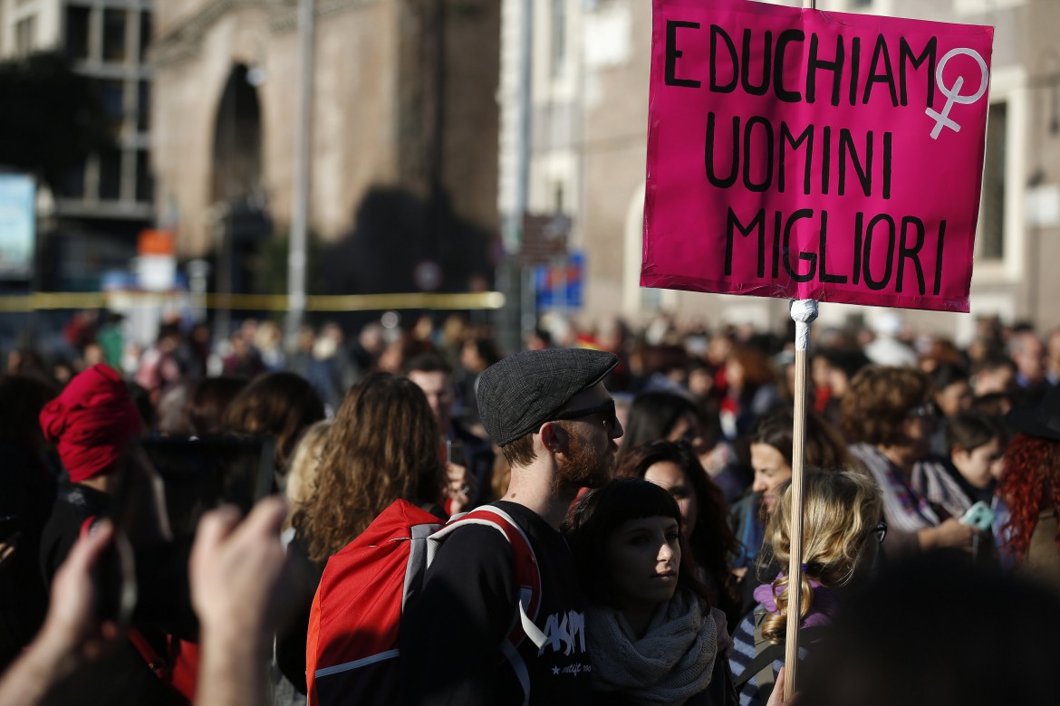 Riforma Lega-M5S: sparisce l’assegno di mantenimento e pene più severe per le “false vittime” di violenza