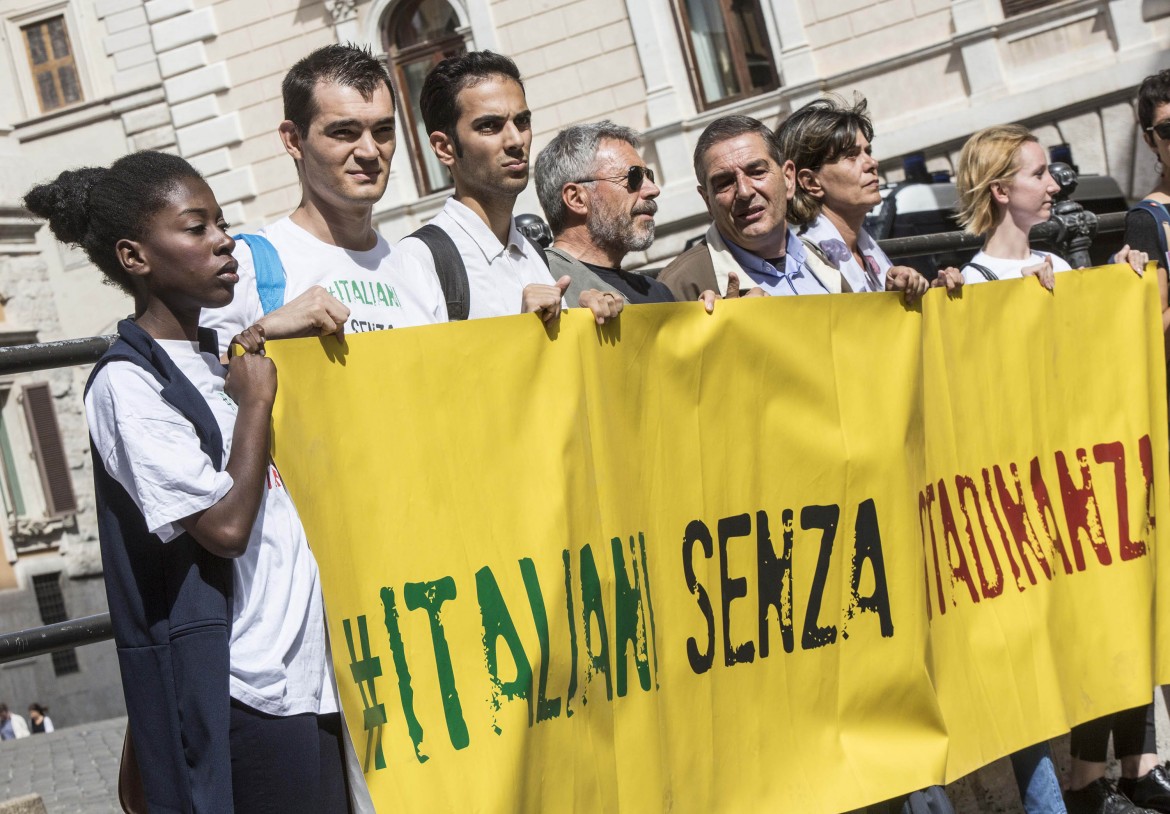 Ius soli, la scuola chiama, 400 docenti rispondono