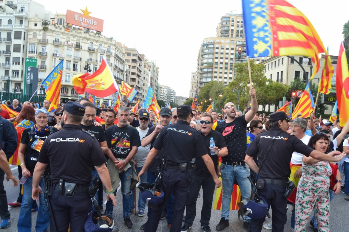 Valencia, picchetto dell’ultradestra sotto casa della vicepresidente