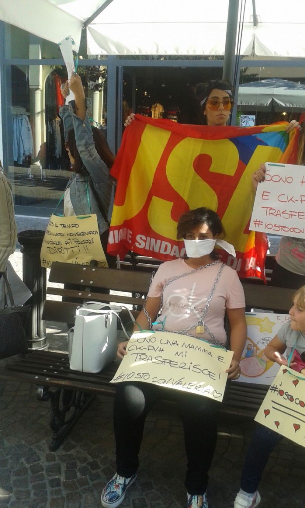 La protesta delle mamme dell’outlet: vogliamo una domenica libera