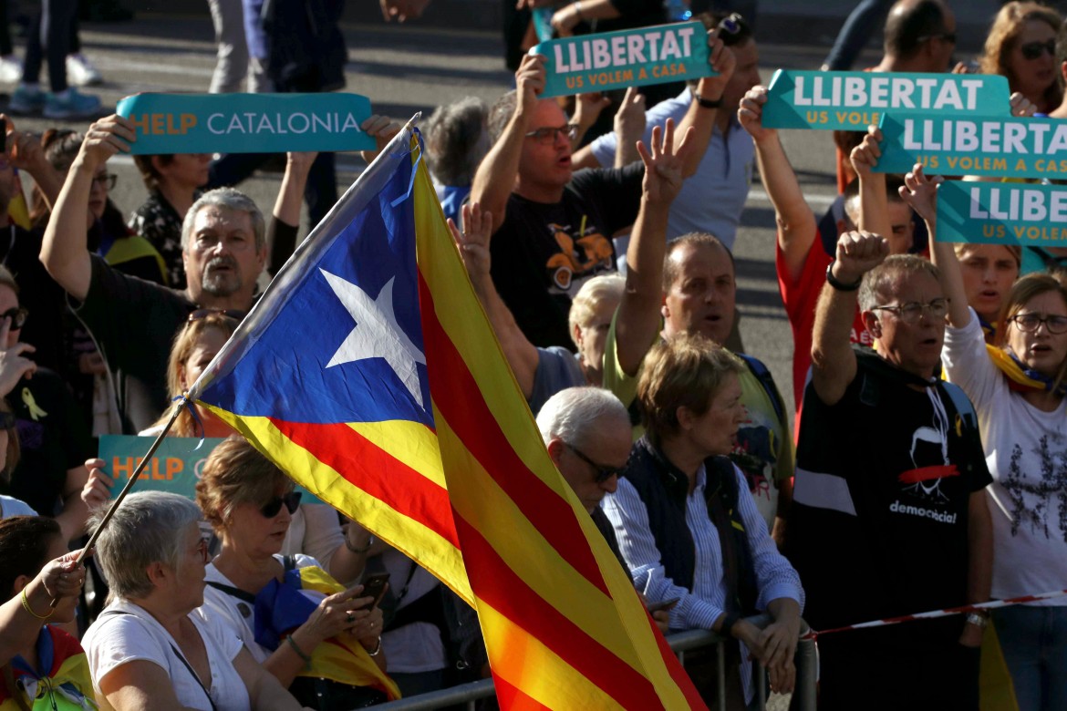 Senato a Puigdemont: «Si presenti entro venerdì alle 10». Poi si voterà il 155