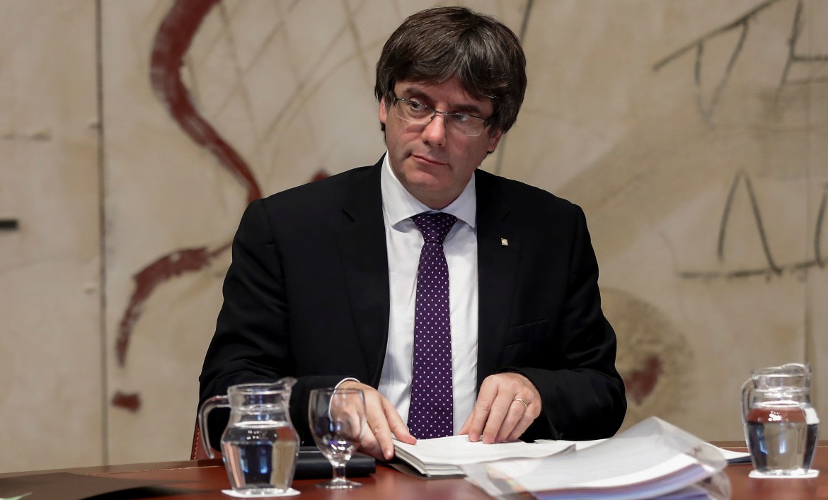 Puigdemont non va a Madrid e si prepara all’ora della verità