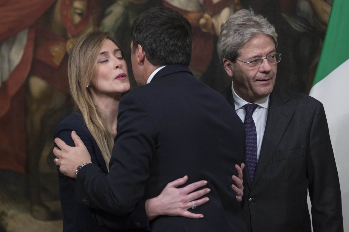 Quattro schiaffi a Gentiloni. I renziani disertano il Cdm